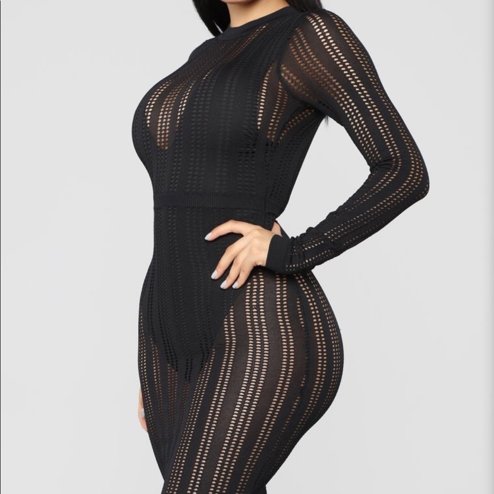 Fashion Nova Deep V Black Bodysuit - Picture 5 of 5